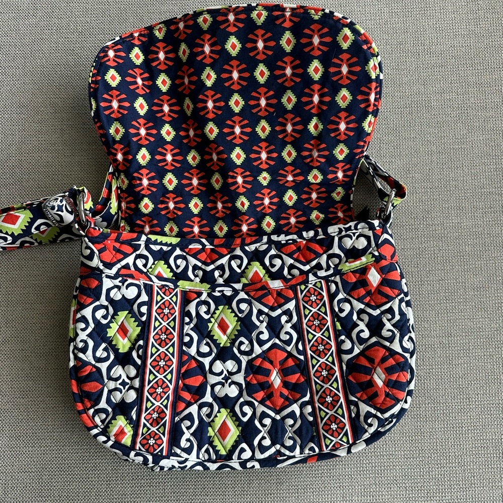 Vera Bradley Red and Green Quilted Shoulder Bag - Picture 3 of 4